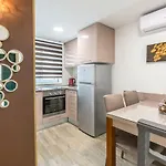 Reval Luxury Stone House Apartments**** *