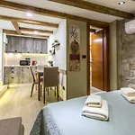 Reval Luxury Stone House Apartments**** * 斯普利特