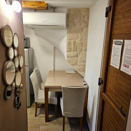 Apartament Reval Luxury Stone House Apartments**** *