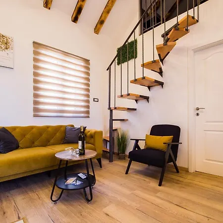 Reval Luxury Stone House Apartments**** Lägenhet