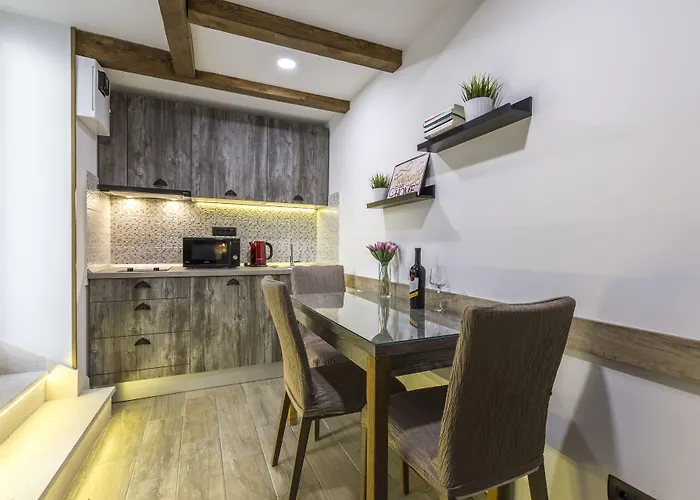 Appartement Reval Luxury Stone House Apartments**** Split