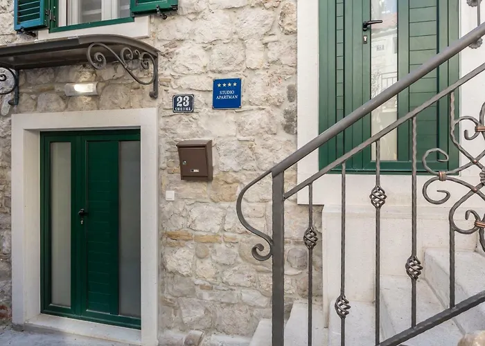 Appartement Reval Luxury Stone House Apartments****