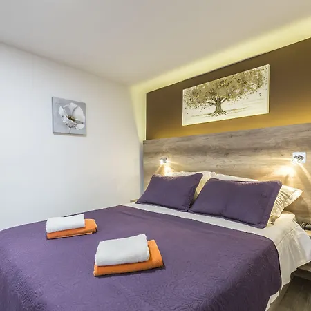 Apartamento Reval Luxury Stone House Apartments**** *